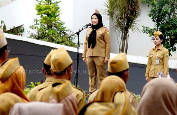 Bunda Eva Pimpin Apel Mingguan Pemkot dalam Rangka Halal Bilhalal 1447 H
